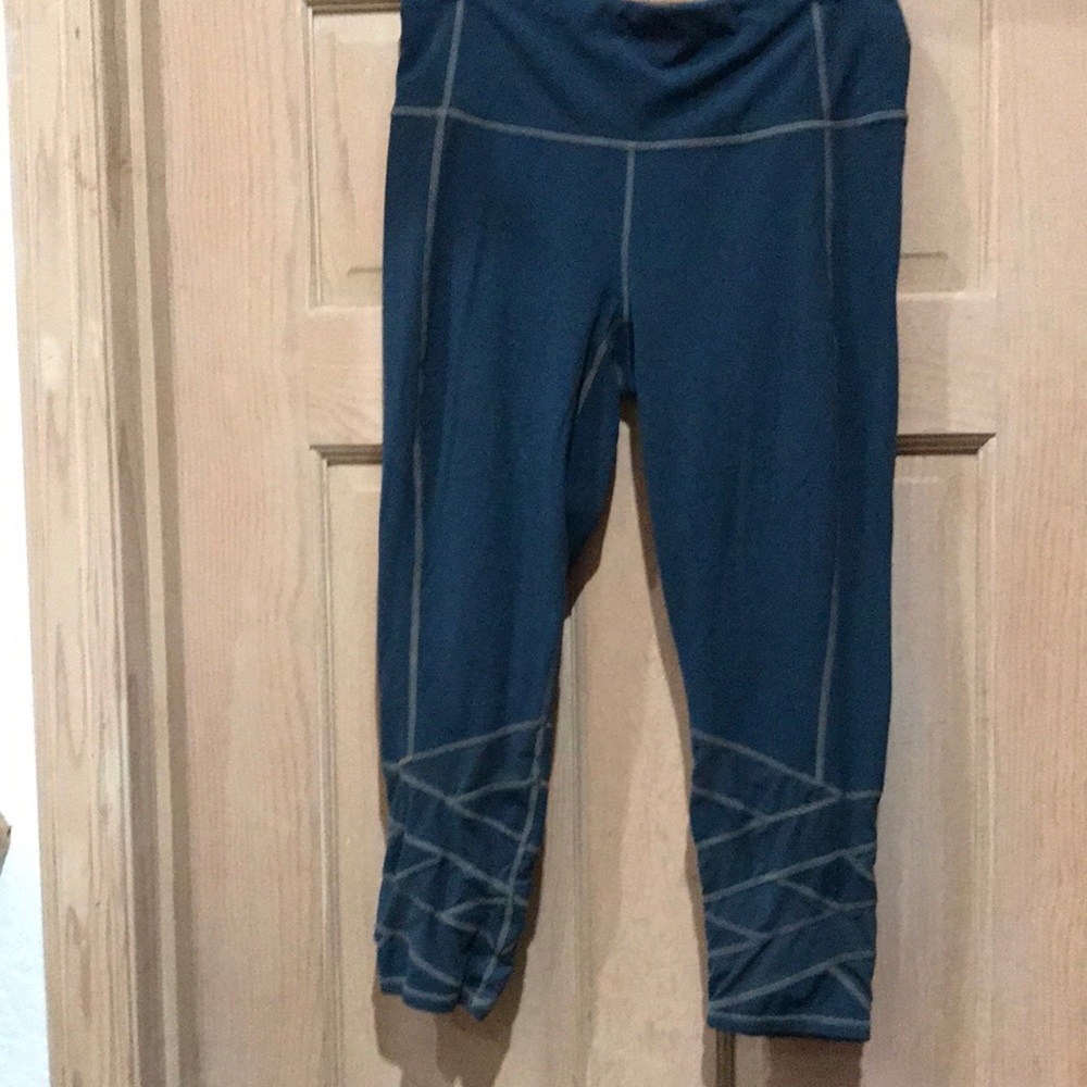 Athlete Yoga Capri Abyss